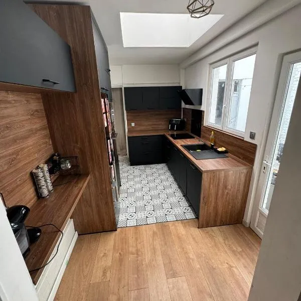 Maison 4 chambres au cœur de lille, Hotel in Faches-Thumesnil