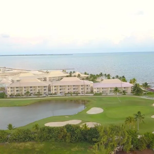 Holiday Inn Resort Grand Cayman, an IHG Hotel, hotel di West Bay