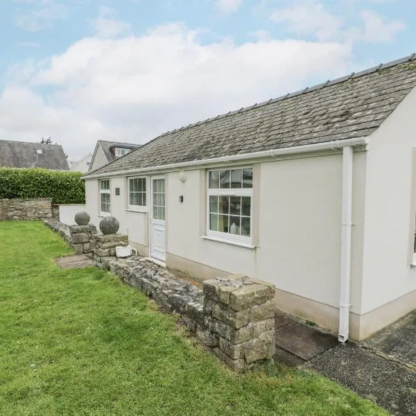 Halcyon Annexe, hotel in Moelfre