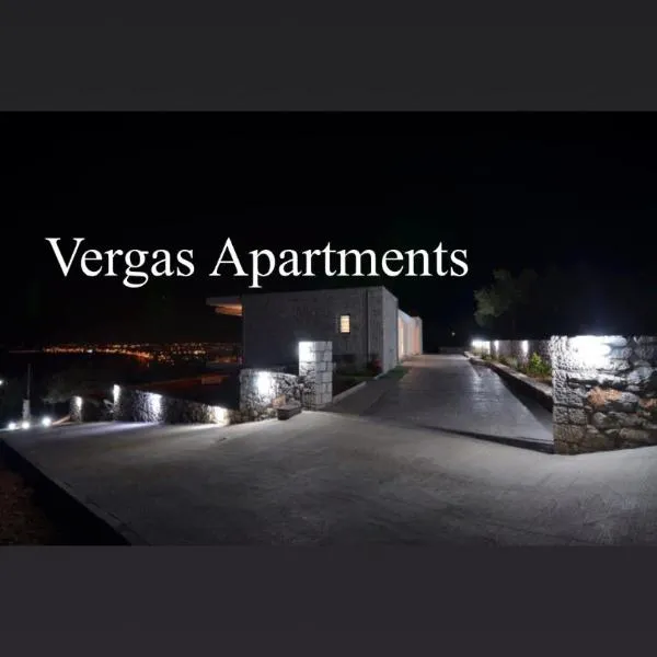 Verga's Apartments, hotell sihtkohas Kalamata