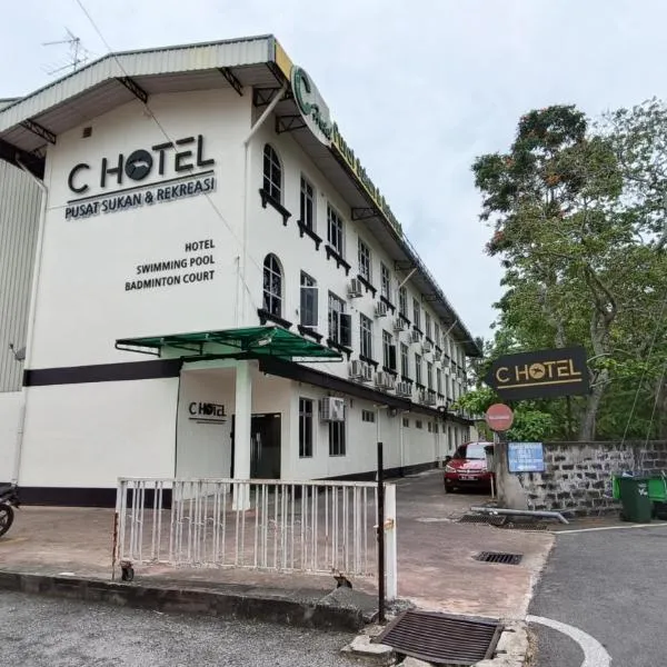 C Hotel, hotel in Kampong Kelubi