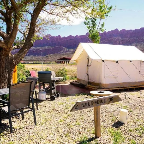 Moab Glamping Setup Tent in RV Park #6 OK-T6, hotel Moabban