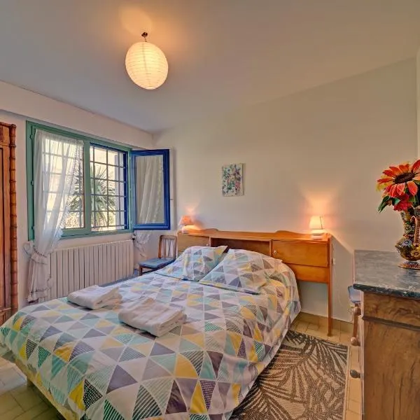 Les Rosiers, hotel v destinaci Luchon