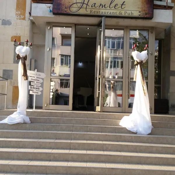 Hamlet Hotel, hotel din Bacău