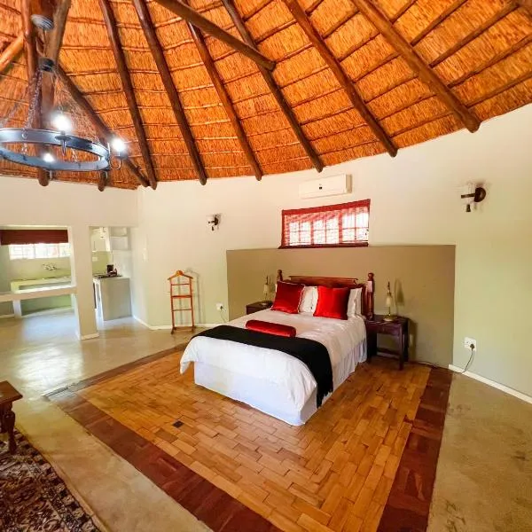 Protea Ridge Guest Cottages and Conference Centre, hotel in Roodepoort