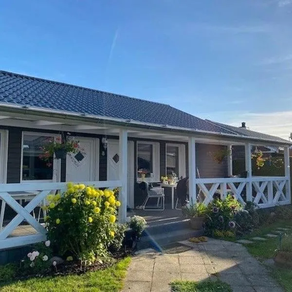 Bungalow "Sonnenschein", hotel in Wustrow