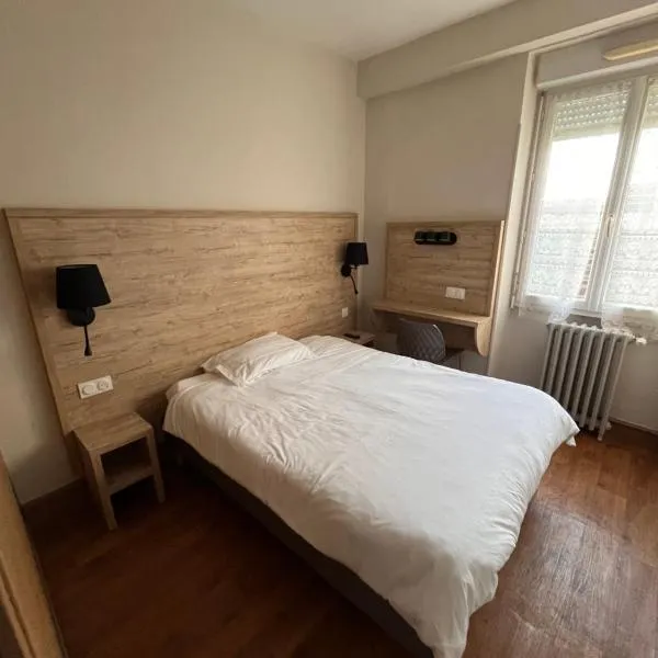 Hotel Le D'artagnan, hotel v destinaci Vic-Fezensac
