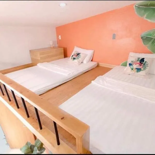 Nhà Mình Homestay Hạ Long, hotel in Ha Long