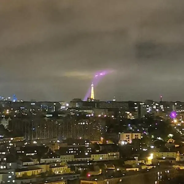 viewTower eiffel 1 ROOM PRIVATE no#2 COLOCATION chez habitant, viešbutis mieste Kašanas