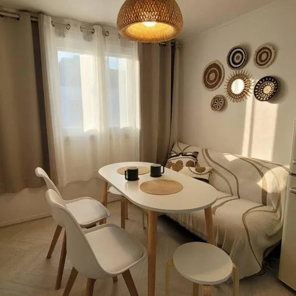 Potato apartment nearby downtown, no parking, 4th floor, no elevator, pets allowed, hotel v destinaci Tegu