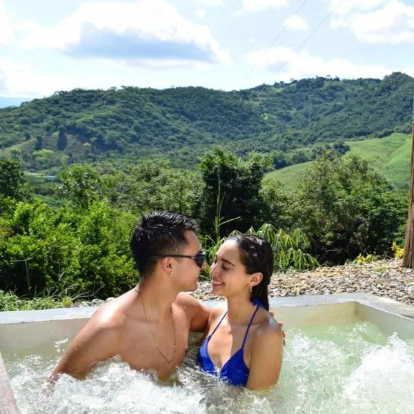 HIKIA Tocaima, hotel in Apulo