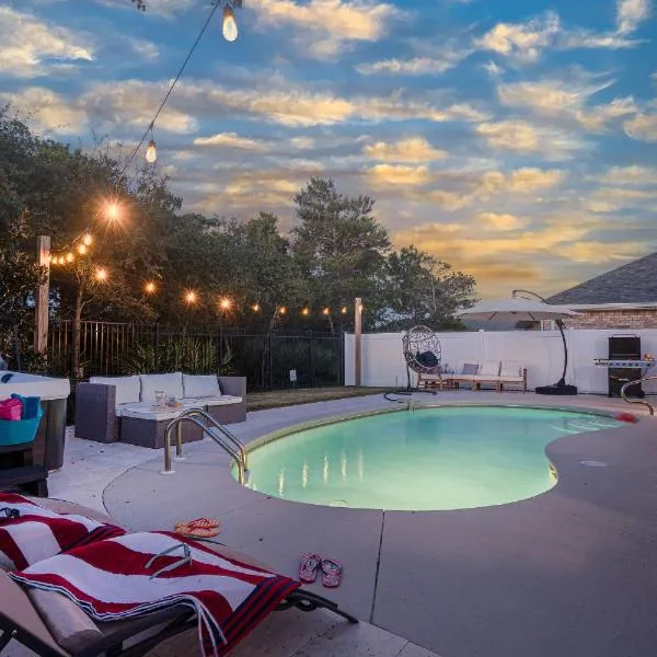 5 mins to beach with Heated Pool, Hot Tub, Golf Cart, ξενοδοχείο σε Destin
