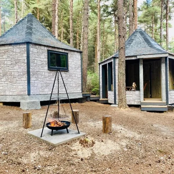 Hagrids Hut - Off grid Cabin - no electricity or running water, hotel v destinaci Munlochy