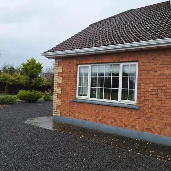 Welcome to Tunmobi Villa, its home away from home., hotel v destinaci Ballyjamesduff