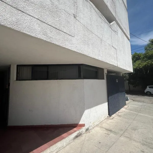 INMOTEGA - Departamentos LOMAS: Suspiro Picacho'da bir otel