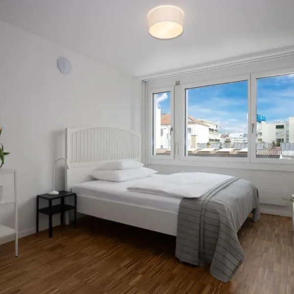 Zürich City Reizendes tiny Studio Albisriederplatz, hotel i Zürich