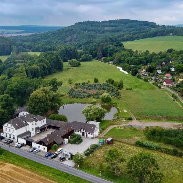 Penzion a Restaurace Bělecký Mlýn, ξενοδοχείο σε Ptení