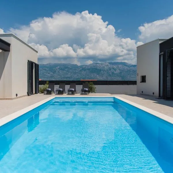 Designer Villa Neva With Magic Velebit View, hotel in Ražanac