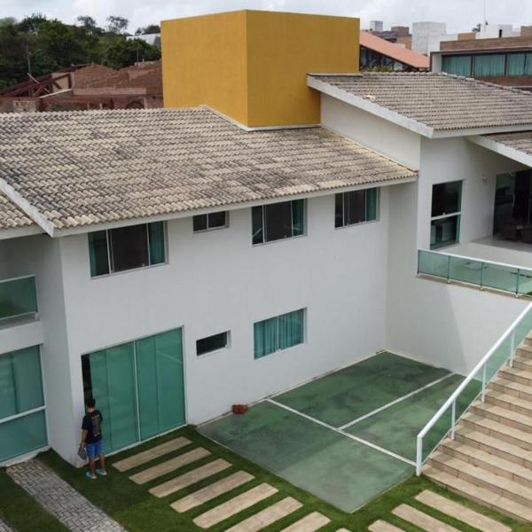 CASA EM GRAVATÁ -PE EM CONDOMINIO FECHADO