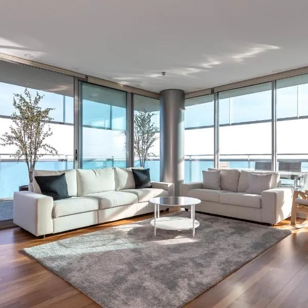 Luxury Apartment With Sea View!, hotel en Barcelona
