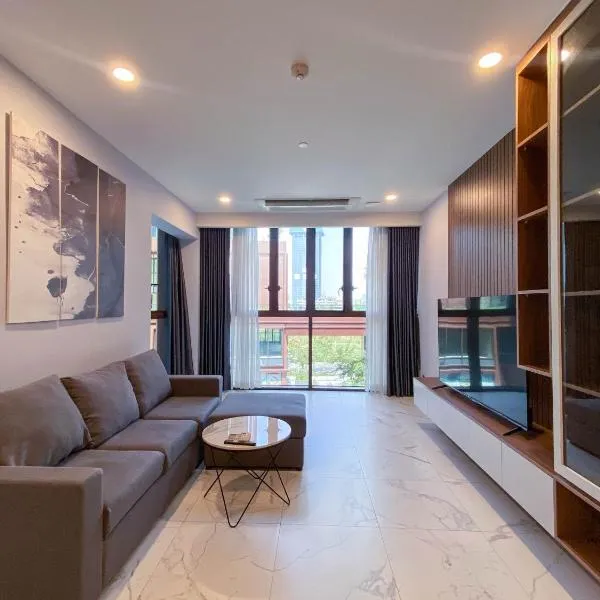 Zeus Living - Scandinavian Condo in Metropole, hotel in Ho Chi Minh City