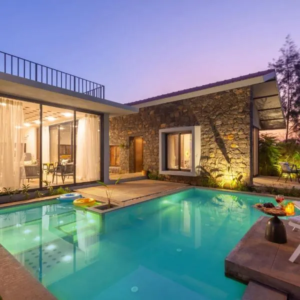 StayVista's Cobblestone Cottage - Villa with Pool View & Indoor-Outdoor Activities, hotel a Lonavala