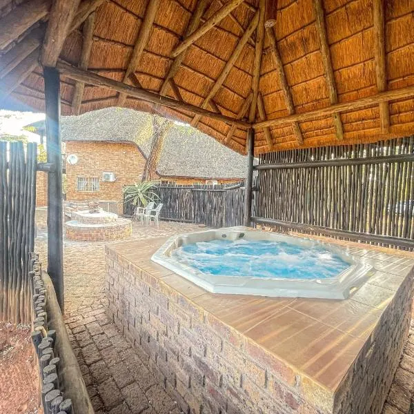 Walking Tall Private Bush Retreat, hotel in Marloth Park