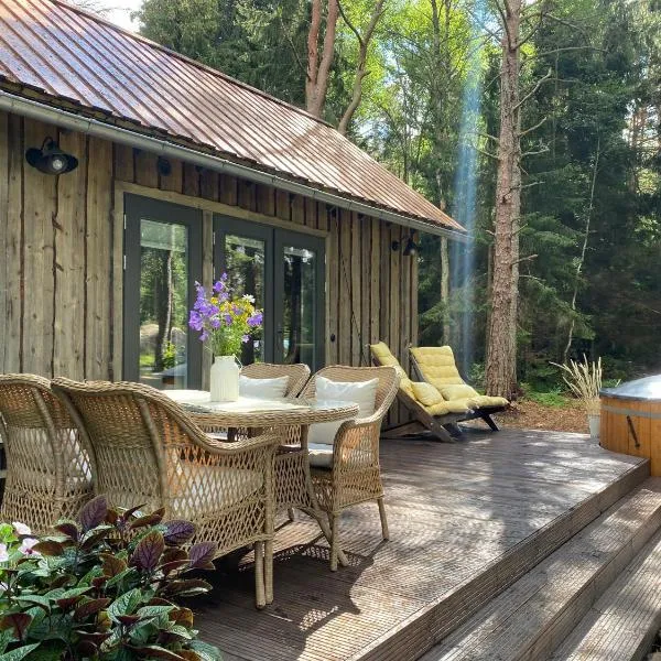 Paadikuur Spitham, hotel v destinaci Põõsaspea
