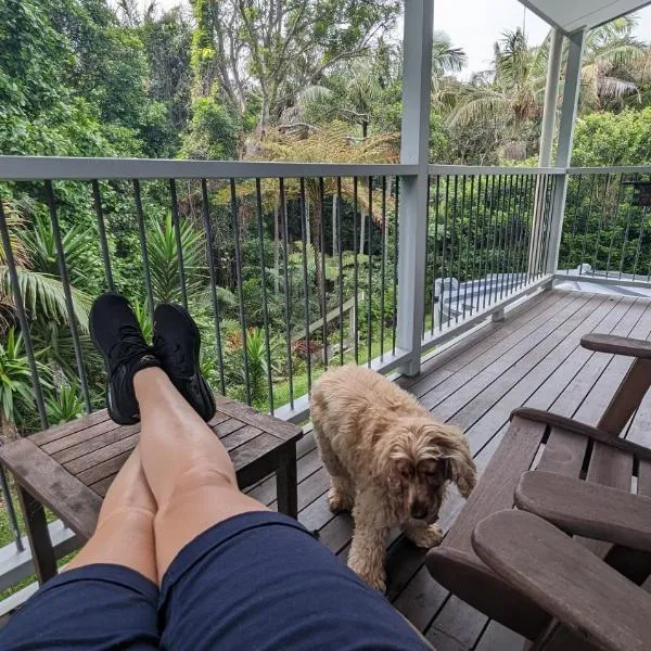 Rainforest Deluxe Bungalow, hotel in Port Macquarie