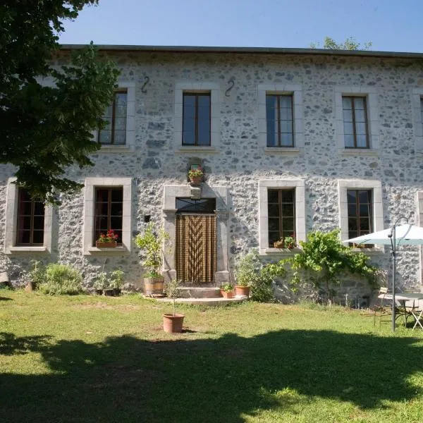 Les Ondines, hotel v destinaci Gembrie