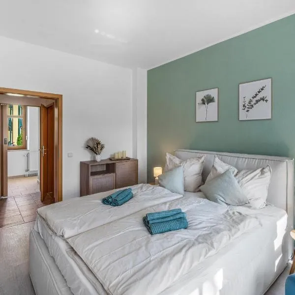 LeHaStays - Apartments Buckau 16a I Küche I Smart TV mit Netflix I toller Innenhof, hotel in Magdeburg
