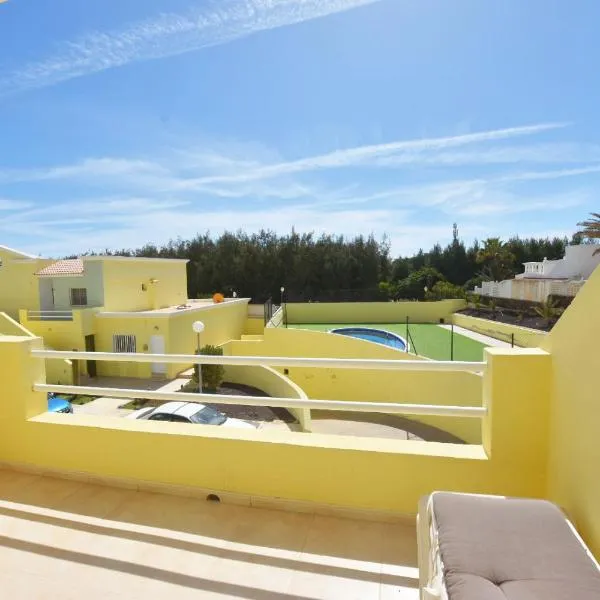 Book Jet - Apartamento Tindaya Wifi & Pool, ξενοδοχείο στην Κόστα Κάλμα