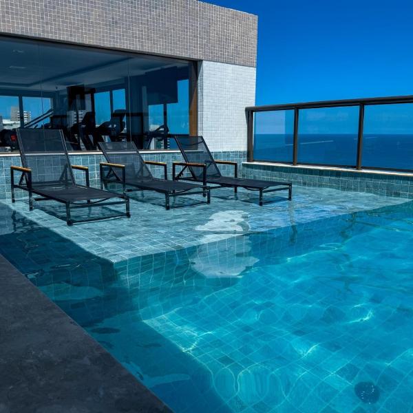 STUDIO NA BARRA com Piscina no Rooftop, Garagem Grátis e Perto do FAROL - Foto 4