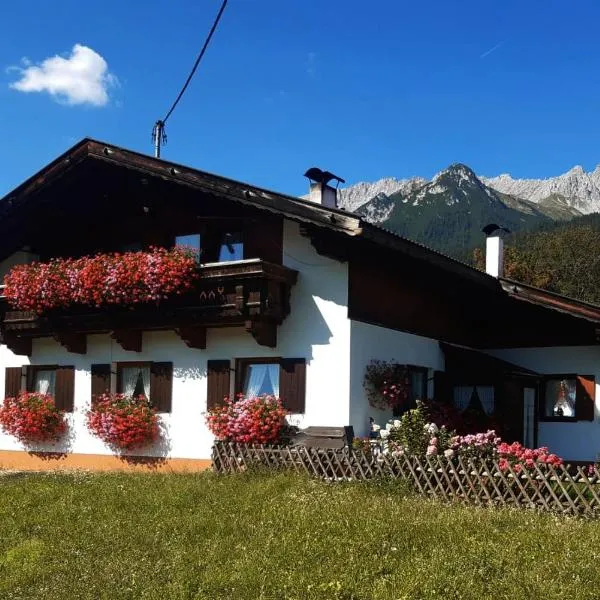 Ferienhaus Muchhof, hotel v destinaci Leutasch