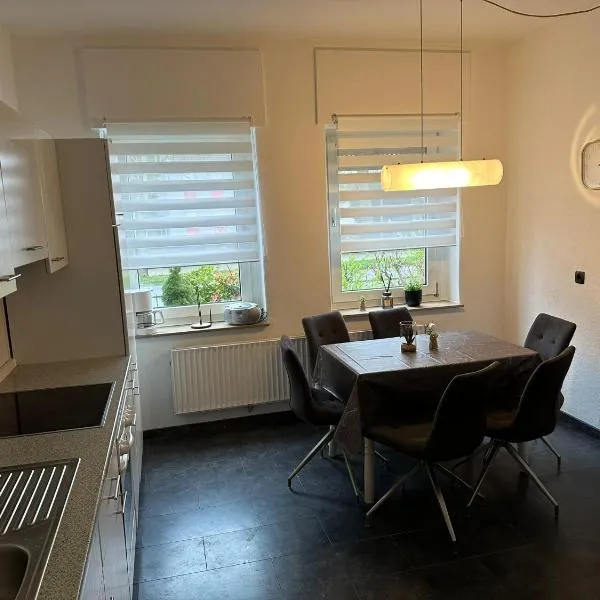 Schöne Zimmervermietung für Monteure geeignet ! Direkt am Kanal mit Gartennutzung!, Hotel in Hamm