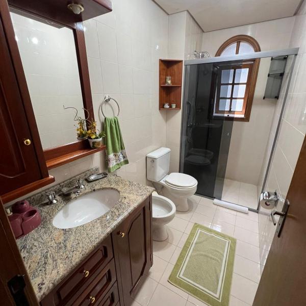 Apartamento 4 dormitórios no coração de Gramado - Foto 3
