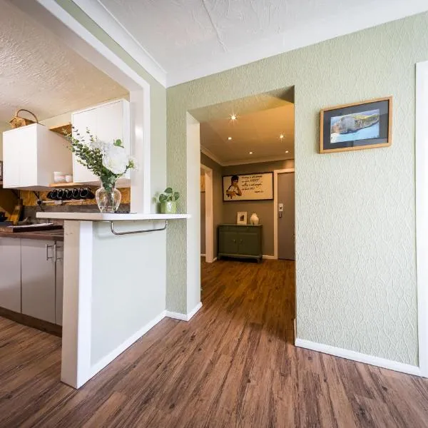2 Independant Boutique Apartments one sleeps 2 the other sleeps 4, Meadowhall, Sheffield Arena, Free Parking, hotel v destinaci Sheffield