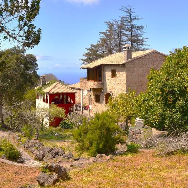 Casa Rural La Gustoza، فندق في El Rosario