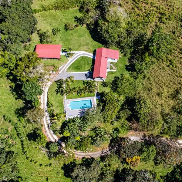 Finca Mango - 40 acre paradise, hotel v destinaci Roble