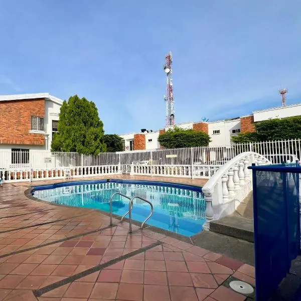 Casa frente al centro comercial Guatapuri, hotel v destinaci Valledupar