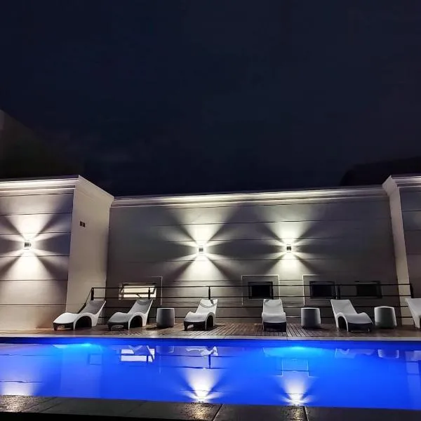 Hotel Alvarado Suites, ξενοδοχείο σε Σάλτα