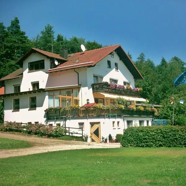 Landhotel Waldesruh, hotel in Zillendorf