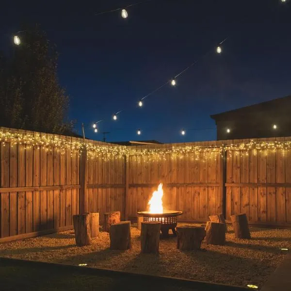 Sauna, King Beds, Tranquility Base Fun Large Home, hotell i Saint Leonards