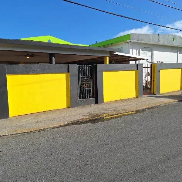 Humacao guest house, hotel v destinaci Humacao