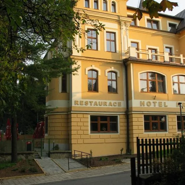 Viesnīca Hotel Hron pilsētā Zlíč