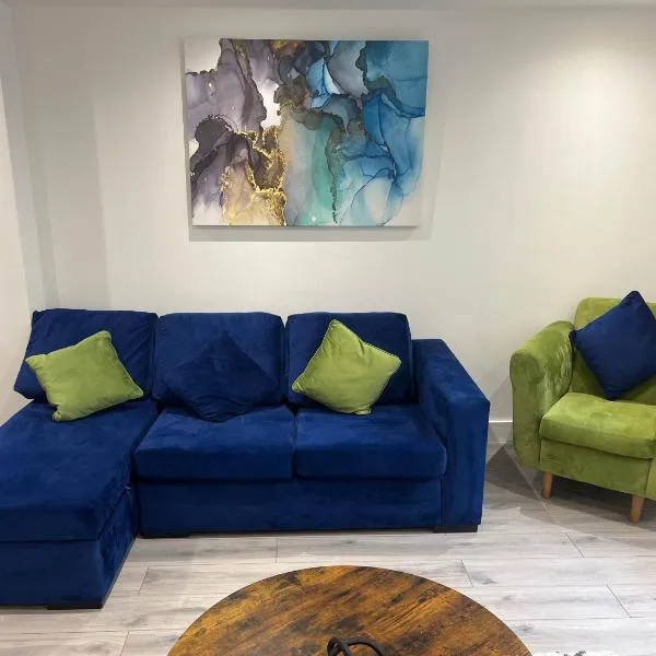 Modern 1 Bedroom Apartment Town Centre Camberley、キャンバリーのホテル