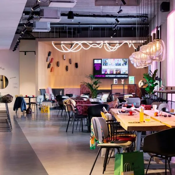 Moxy Outletcity Metzingen, hotel in Metzingen