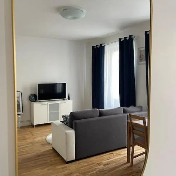 Lovely bright apartment near Paris - Bercy - Orly - Rungis, hotell i Bourg-la-Reine