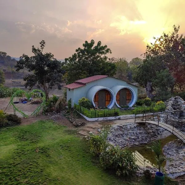 Van Vagdo Resort, hotel en Garudeshwar