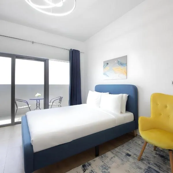 Aura Azizi - Downtown Jabel Ali by Golden Casa, hotel v Dubaji